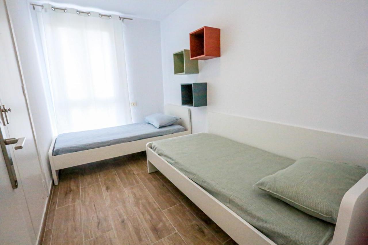 Rosa Dels Vents Only Families Apartman Cambrils Kültér fotó